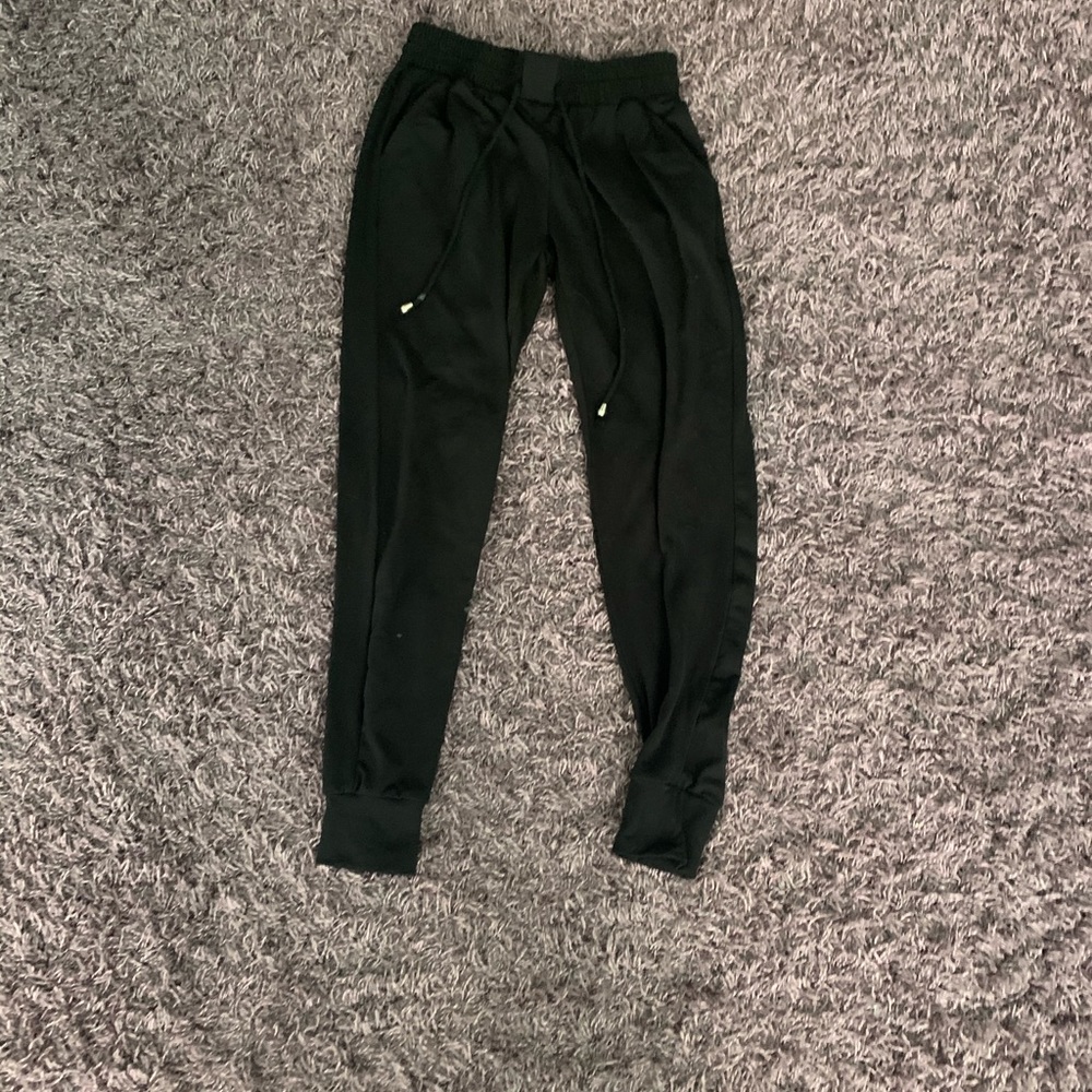 Black jogging pants